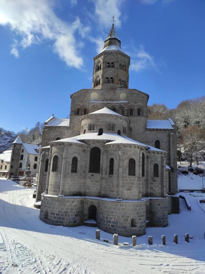 Lilas, Gite Saint Antoine, Orcival, Entre Sancy Et Volcans. Ngoại thất bức ảnh